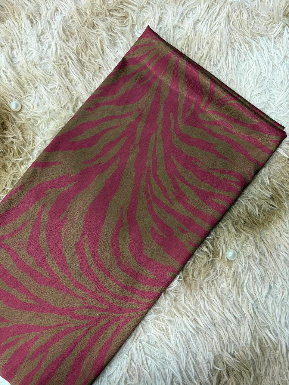 Sutra Bambu, reka bentuk 35